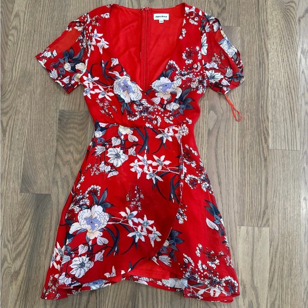 Floral dress. Perfect condition only worn once.